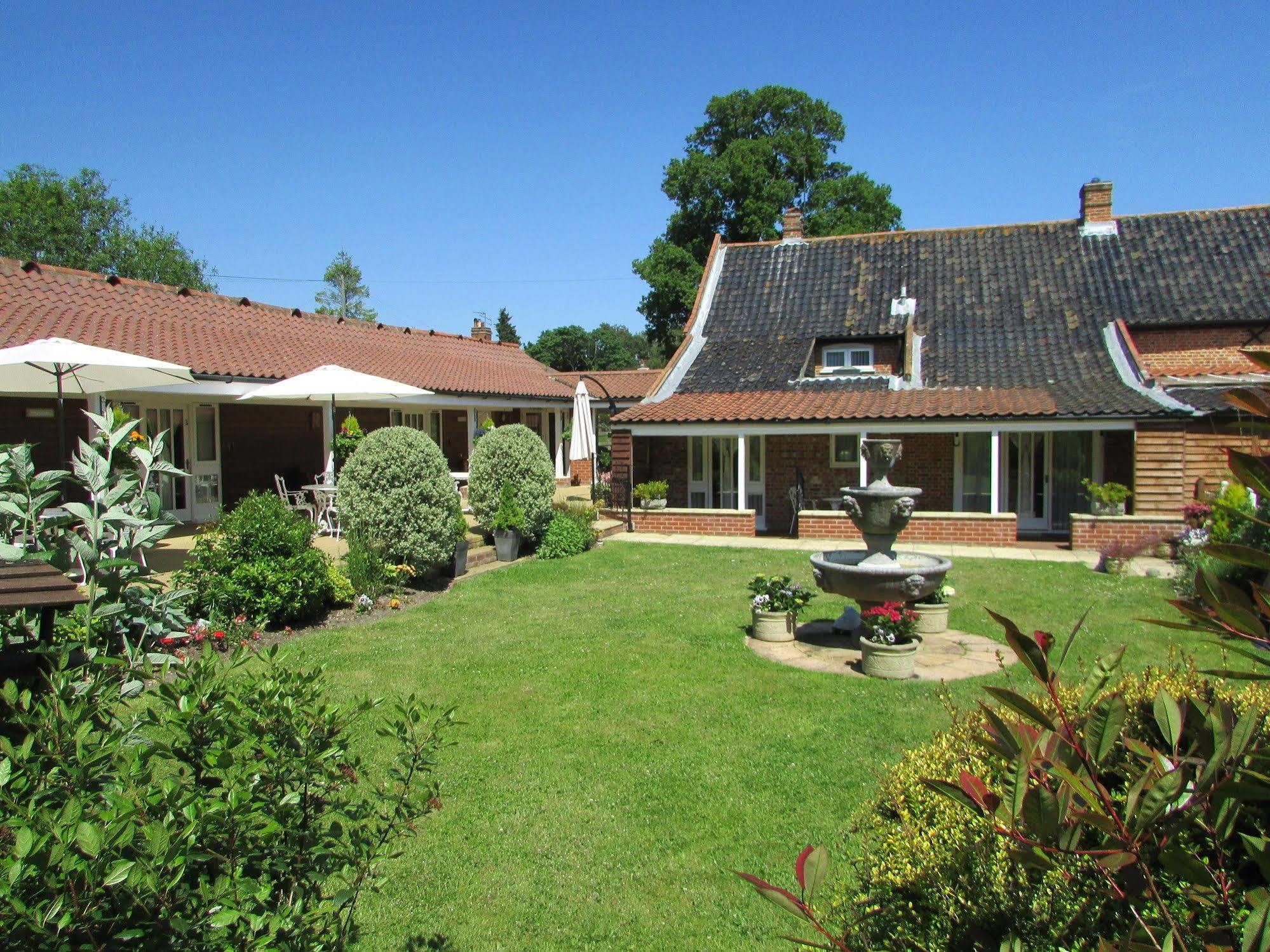 Decoy Barn Fritton Bed & Breakfast Exterior foto